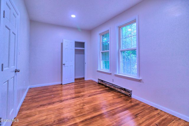 33 110th Street, Troy, NY 12182