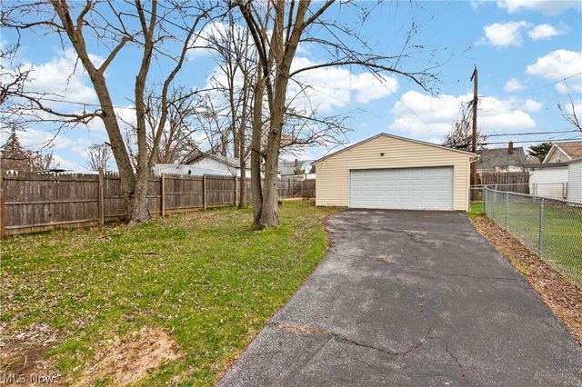 5177 Cato Street, Maple Heights, OH 44137