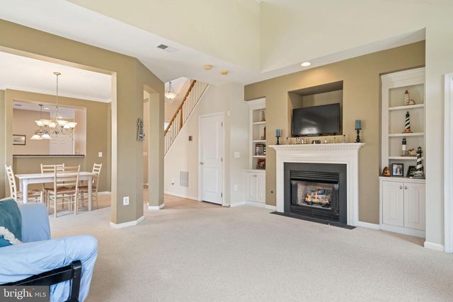 9405 PRIMROSE LN, Manassas Park, VA 20111