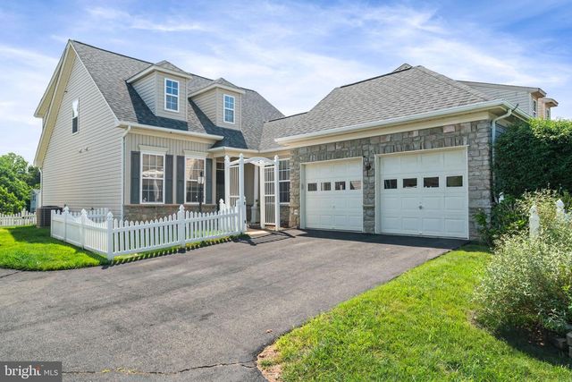 9405 PRIMROSE LN, Manassas Park, VA 20111