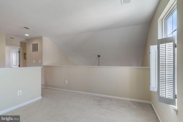 9405 PRIMROSE LN, Manassas Park, VA 20111