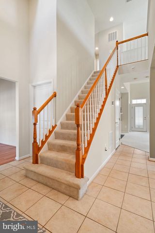 9405 PRIMROSE LN, Manassas Park, VA 20111