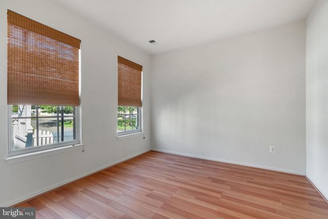 9405 PRIMROSE LN, Manassas Park, VA 20111