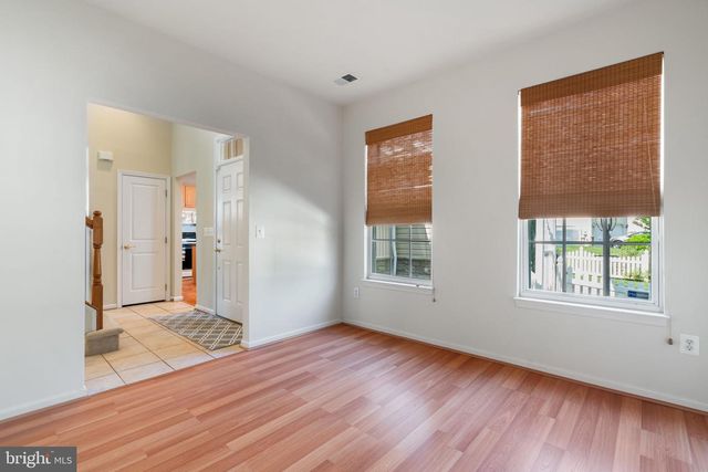 9405 PRIMROSE LN, Manassas Park, VA 20111