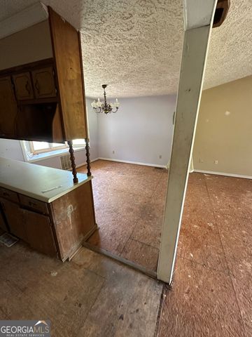 3891 Hogansville Road, Lagrange, GA 30241