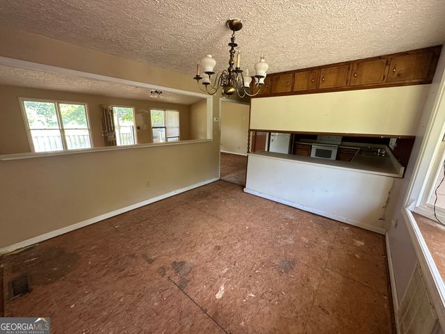 3891 Hogansville Road, Lagrange, GA 30241