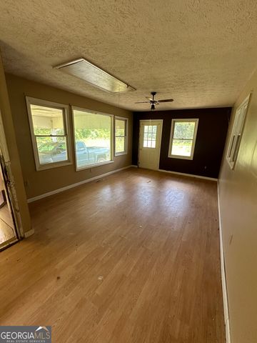 3891 Hogansville Road, Lagrange, GA 30241
