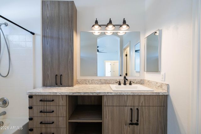 2242 S BARRINGTON --, Mesa, AZ 85209