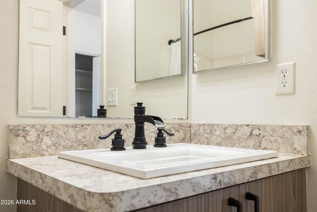 2242 S BARRINGTON --, Mesa, AZ 85209