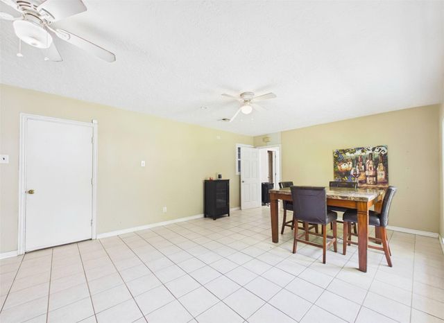 505 S Circle Drive, Baytown, TX 77520