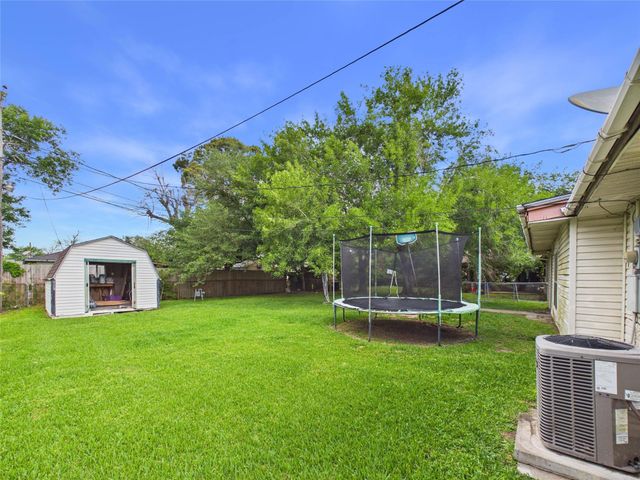 505 S Circle Drive, Baytown, TX 77520