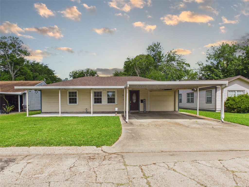 505 S Circle Drive, Baytown, TX 77520