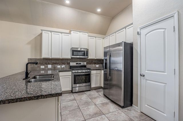 218 San Marcos Drive, Baytown, TX 77523