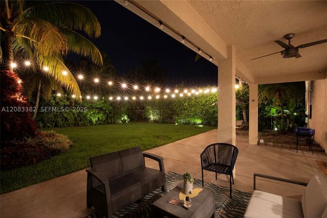 3652 Falcon Ridge Cir 0, Weston, FL 33331