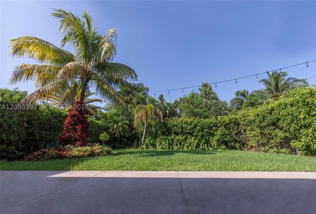 3652 Falcon Ridge Cir 0, Weston, FL 33331