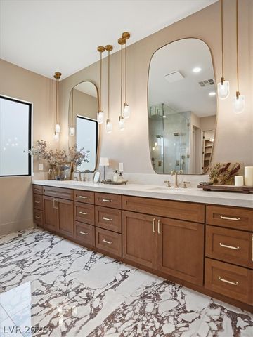 11321 Golden Chestnut Place, Las Vegas, NV 89135