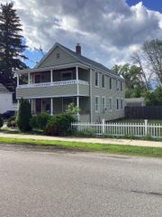87 High Street, Keene, NH 03431