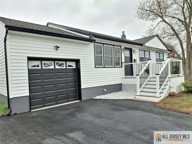 397 Lake Avenue, Colonia, NJ 07067