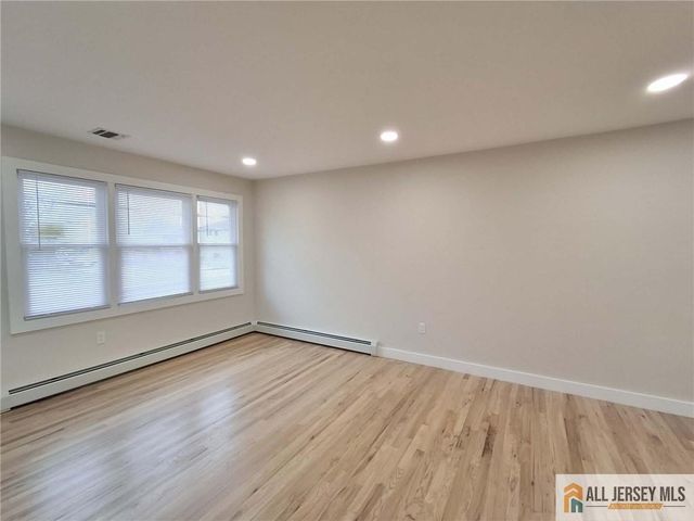 397 Lake Avenue, Colonia, NJ 07067