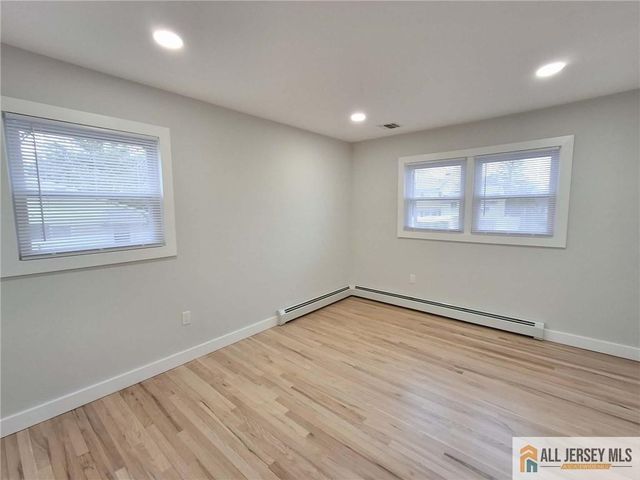 397 Lake Avenue, Colonia, NJ 07067