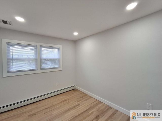 397 Lake Avenue, Colonia, NJ 07067