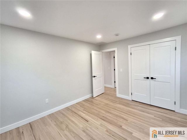 397 Lake Avenue, Colonia, NJ 07067