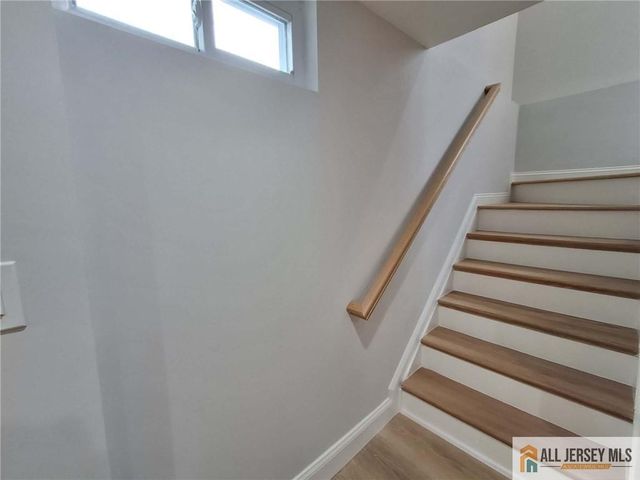 397 Lake Avenue, Colonia, NJ 07067