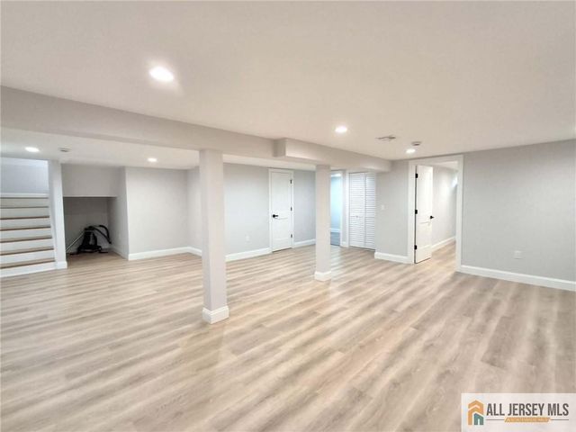 397 Lake Avenue, Colonia, NJ 07067