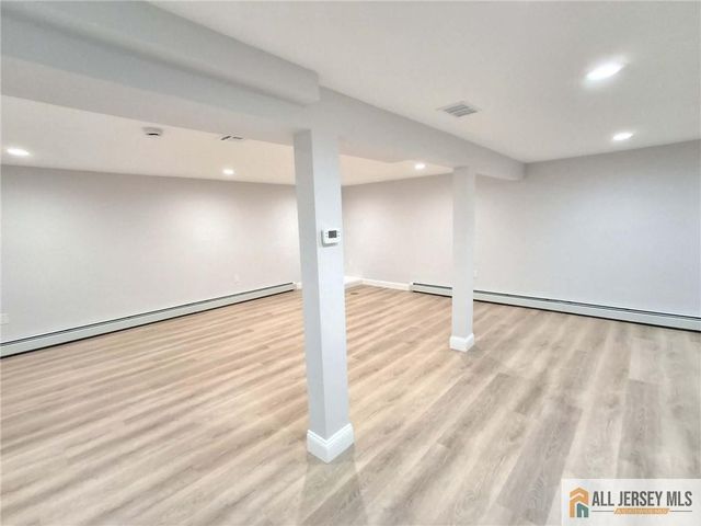 397 Lake Avenue, Colonia, NJ 07067