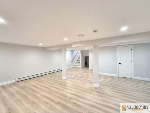 397 Lake Avenue, Colonia, NJ 07067