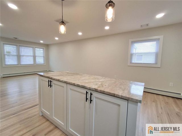 397 Lake Avenue, Colonia, NJ 07067