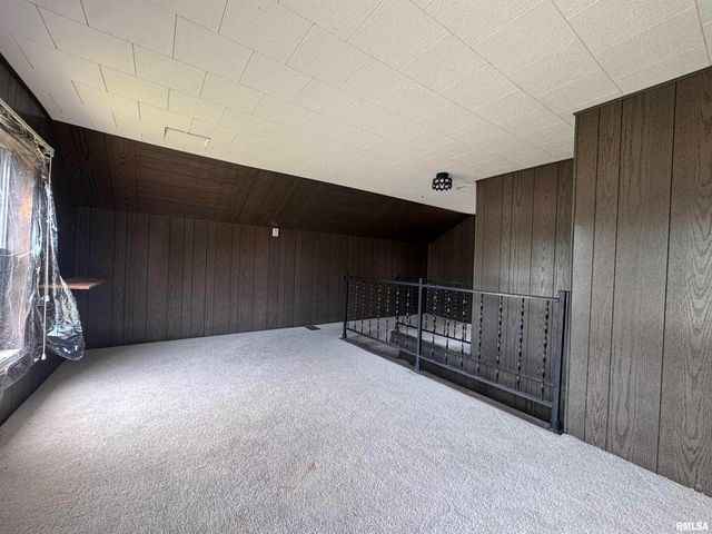 517 12TH Avenue, Fulton, IL 61252