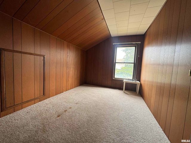 517 12TH Avenue, Fulton, IL 61252