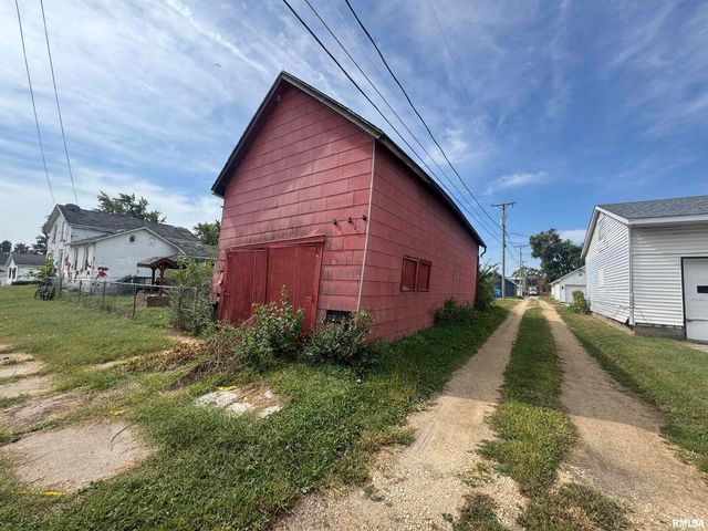 517 12TH Avenue, Fulton, IL 61252