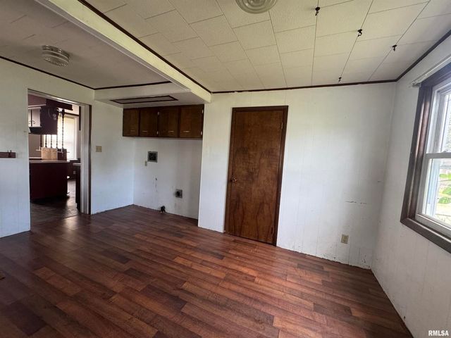 517 12TH Avenue, Fulton, IL 61252