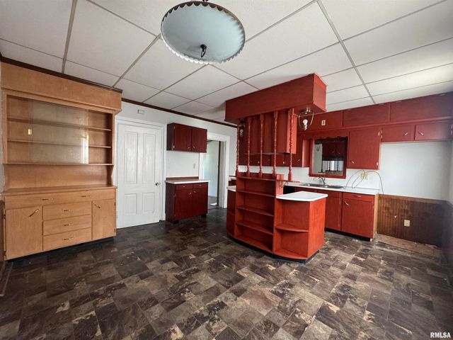 517 12TH Avenue, Fulton, IL 61252