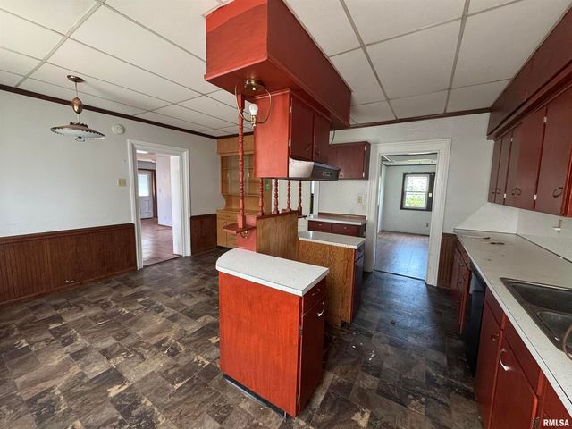 517 12TH Avenue, Fulton, IL 61252