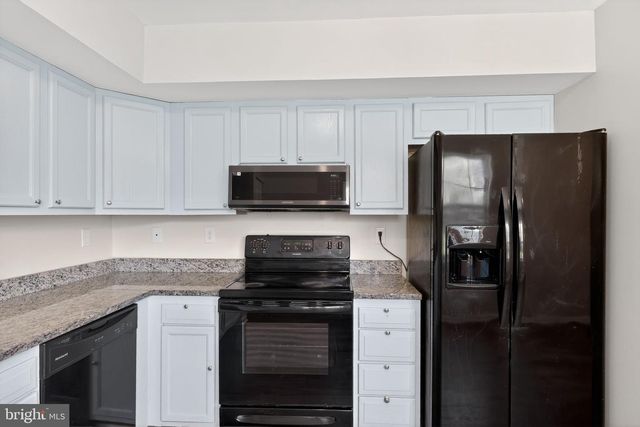 8090 ROUND TABLE CT, Pasadena, MD 21122