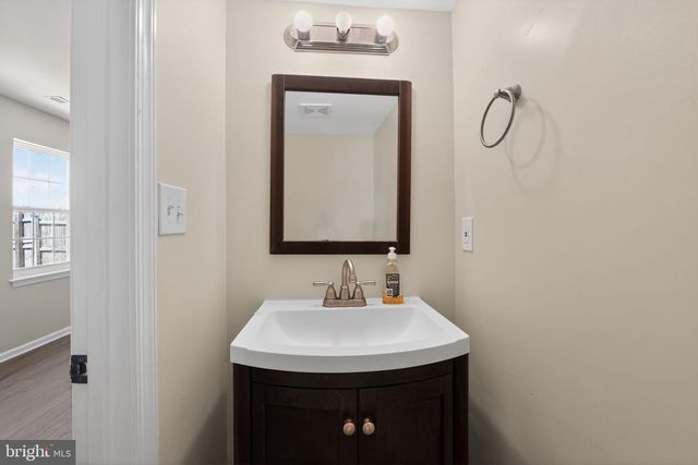 8090 ROUND TABLE CT, Pasadena, MD 21122