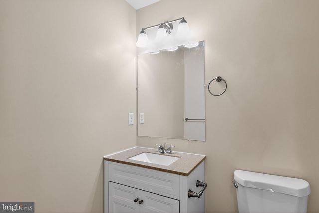8090 ROUND TABLE CT, Pasadena, MD 21122