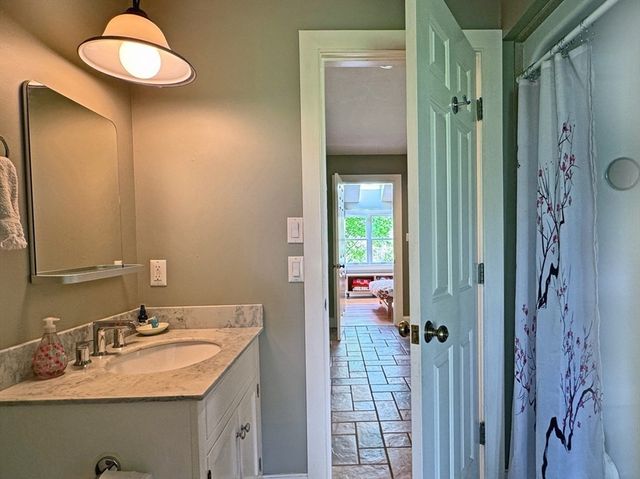 187 Plain Road, Greenfield, MA 01301