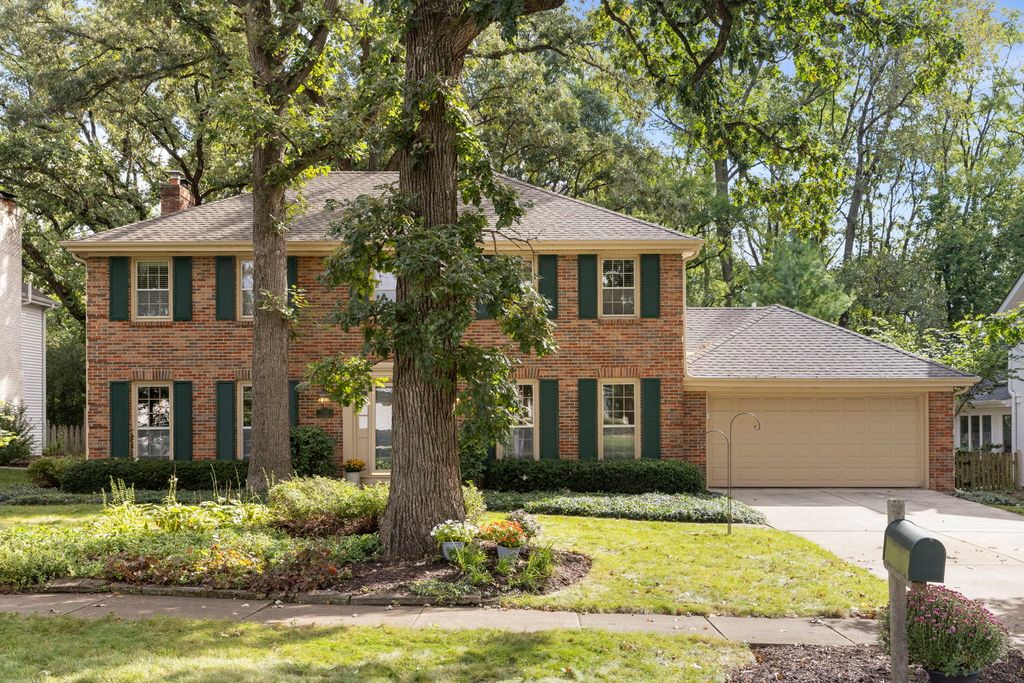 1245 Yorkshire Woods Court, Wheaton, IL 60187 — photo 2