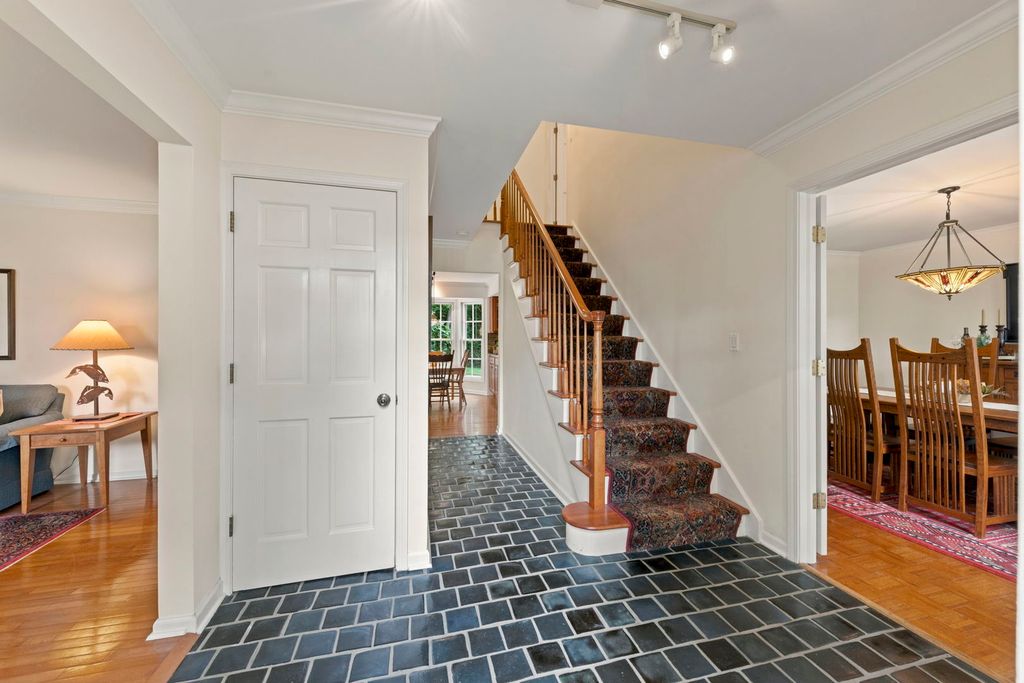 1245 Yorkshire Woods Court, Wheaton, IL 60187 — photo 3