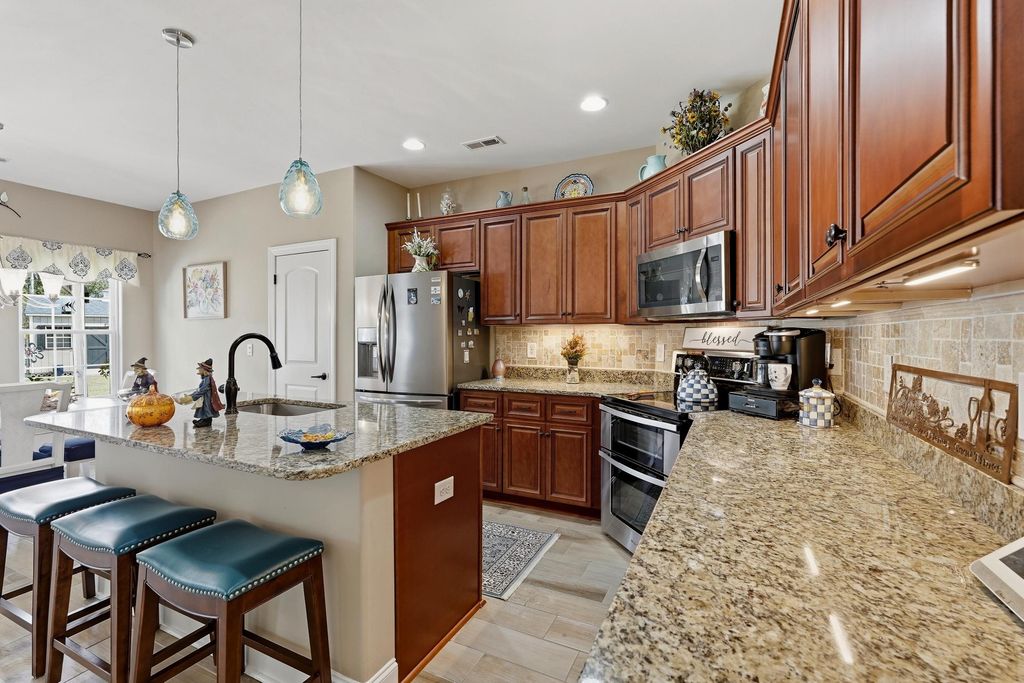 196 Vineyard Lake Circle, Conway, SC 29527 — photo 2