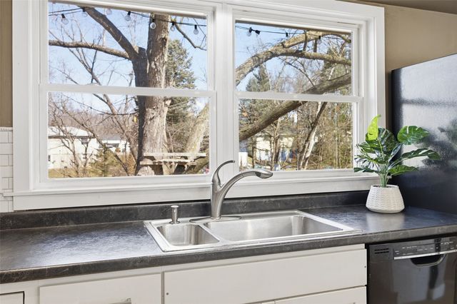 3002 Brookside Drive, Iowa City, IA 52245