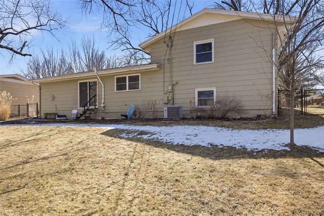 3002 Brookside Drive, Iowa City, IA 52245