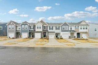 952 Kensley Grove Lane, Fuquay Varina, NC 27526