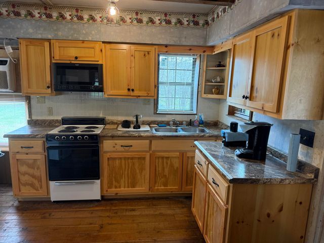 1906 Green Ford Road, Monticello, KY 42633
