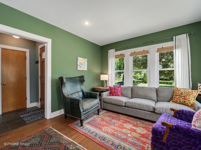 516 S Greenwood Avenue, Park Ridge, IL 60068