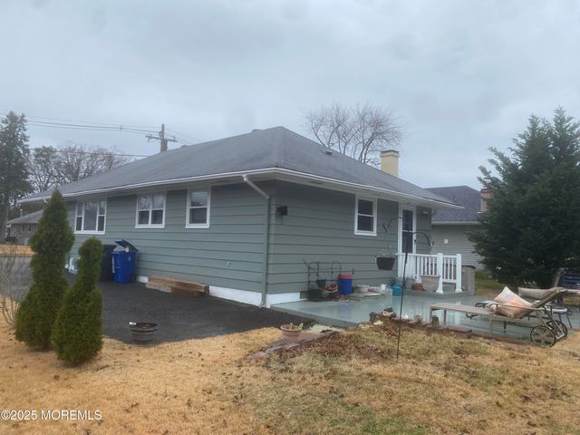 23 Yellowstone Drive, Toms River, NJ 08753